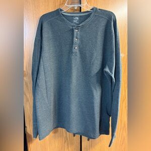Men’s The North Face Henley size XL